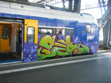 Graffiti Train - Photo by daREALziegenpeter - sea, 162