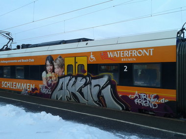 Graffiti Train - Photo by daREALziegenpeter - Akie, Epon