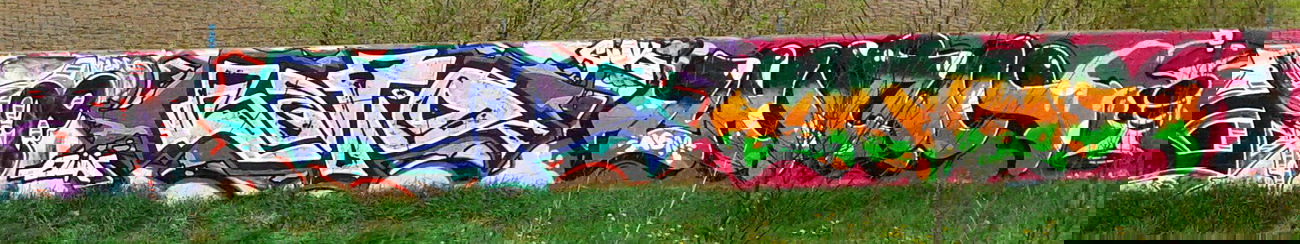 Graffiti Wall - Photo by daREALziegenpeter - ratio, shotwo