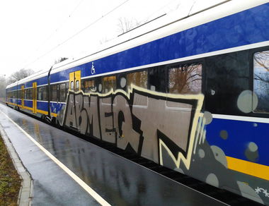 Graffiti Train - Photo by daREALziegenpeter - abm, eqt
