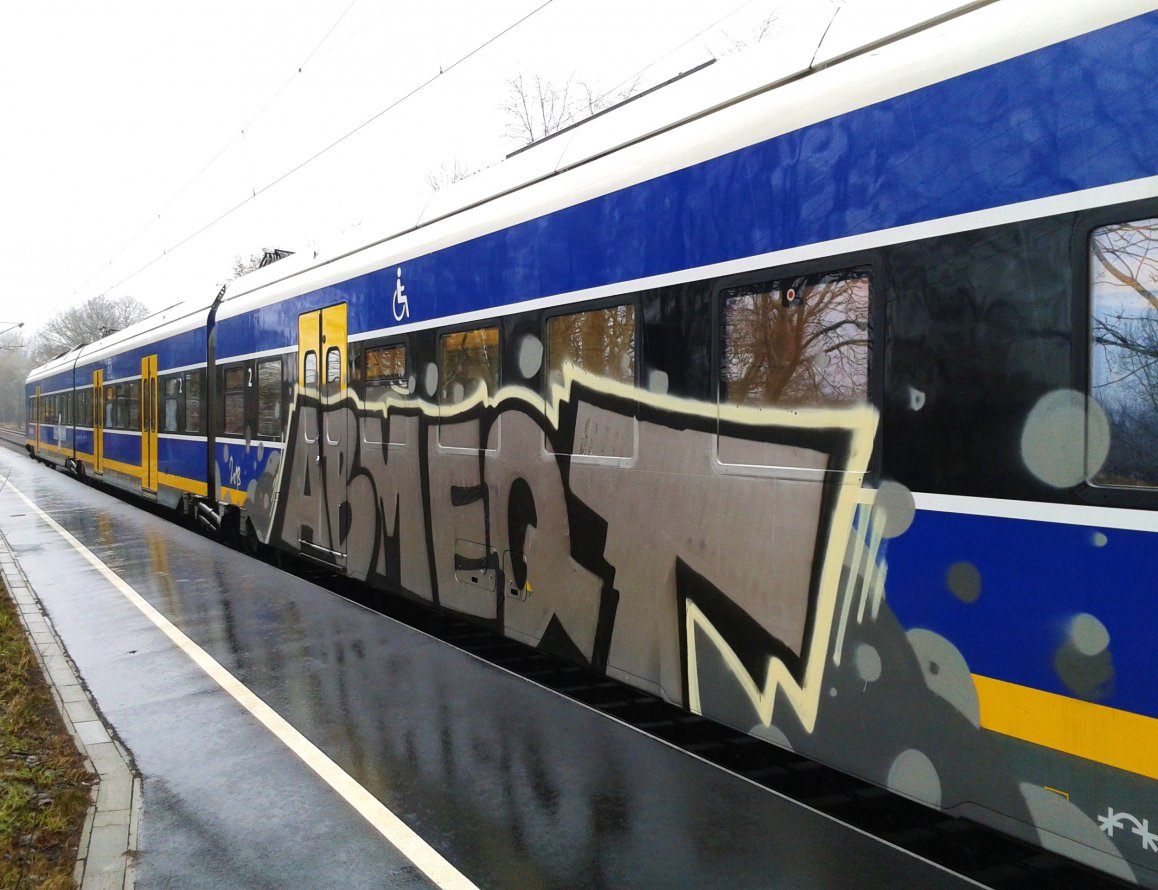 Graffiti Train - Photo by daREALziegenpeter - abm, eqt