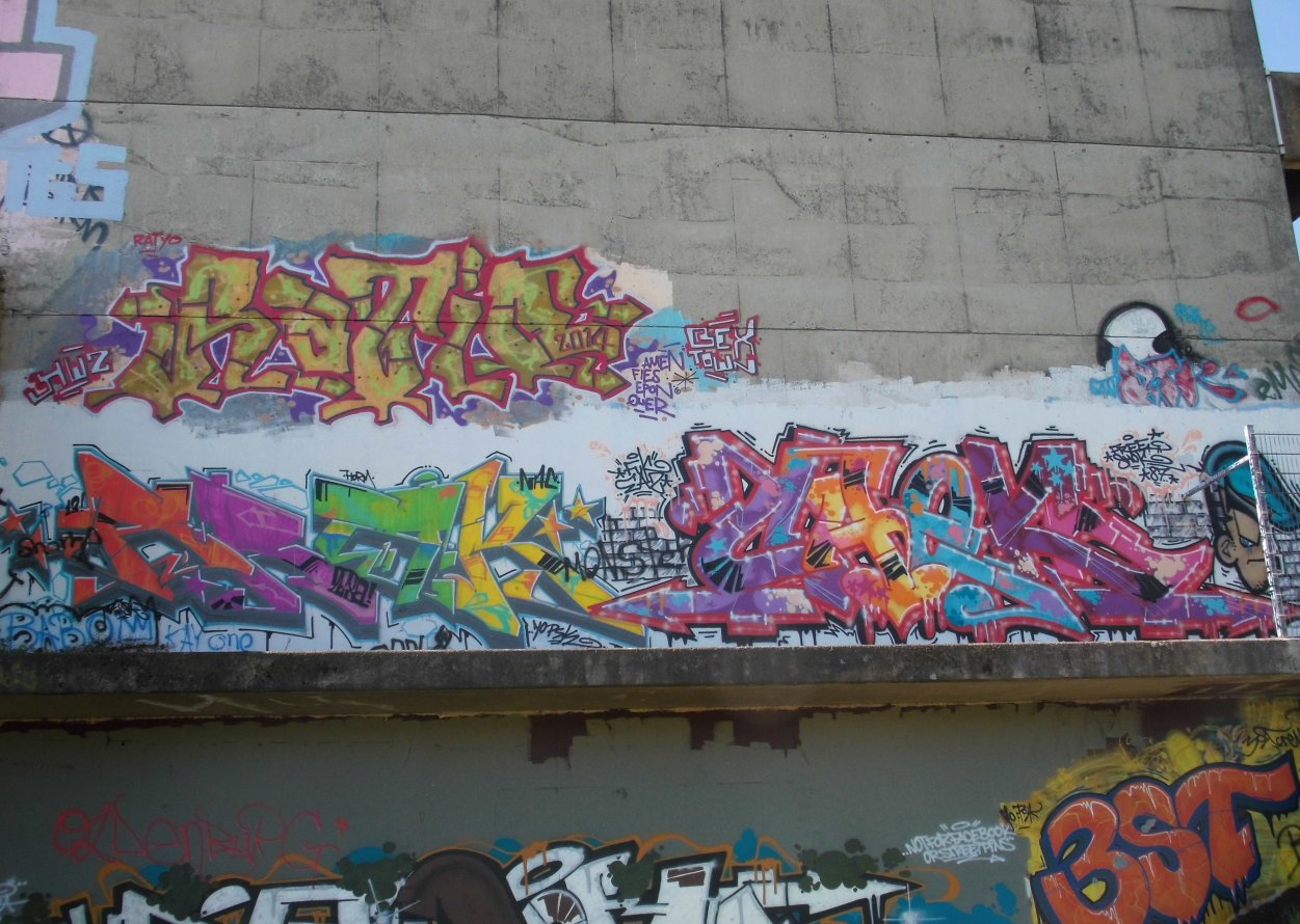 Graffiti Wall - Photo by daREALziegenpeter - ratio, brak, chek