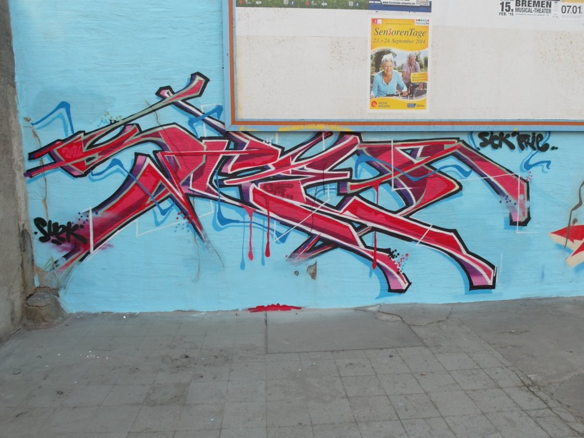 Graffiti Wall - Photo by daREALziegenpeter