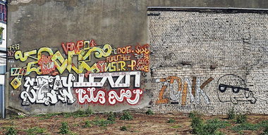 Graffiti Wall - Photo by daREALziegenpeter - zonk, ezay, tea