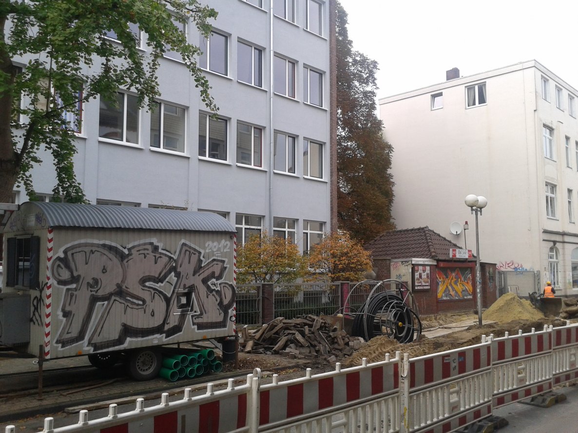 Graffiti Bombing - Photo by daREALziegenpeter - psk