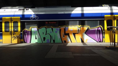 Graffiti Train - Photo by daREALziegenpeter - abm, atk