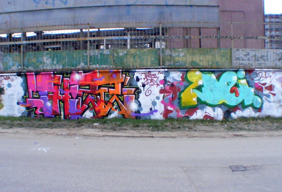 Graffiti Wall - Photo by daybeforetommorow - Thizz, 2dei, Dwk (2012)