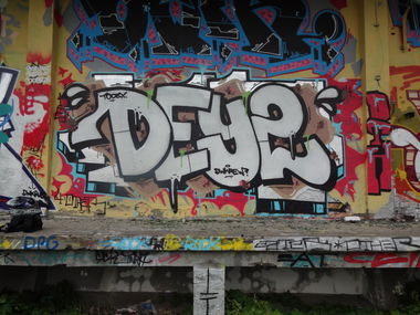 Graffiti Wall - Photo by daybeforetommorow - DWK