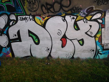 Graffiti Bombing - Photo by daybeforetommorow - dey2, dwk (2014)