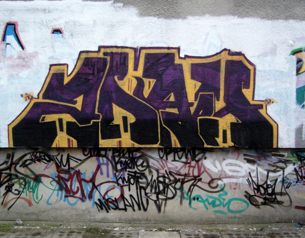 Graffiti Wall - Photo by daybeforetommorow - 2day (2008)