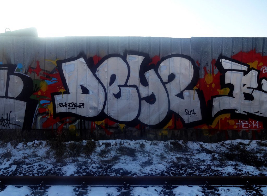 Graffiti Bombing - Photo by daybeforetommorow - Dey2, DWK (2014)