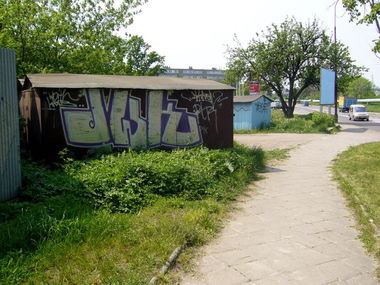 Graffiti Bombing - Photo by daybeforetommorow - DWK, Krab, Woith