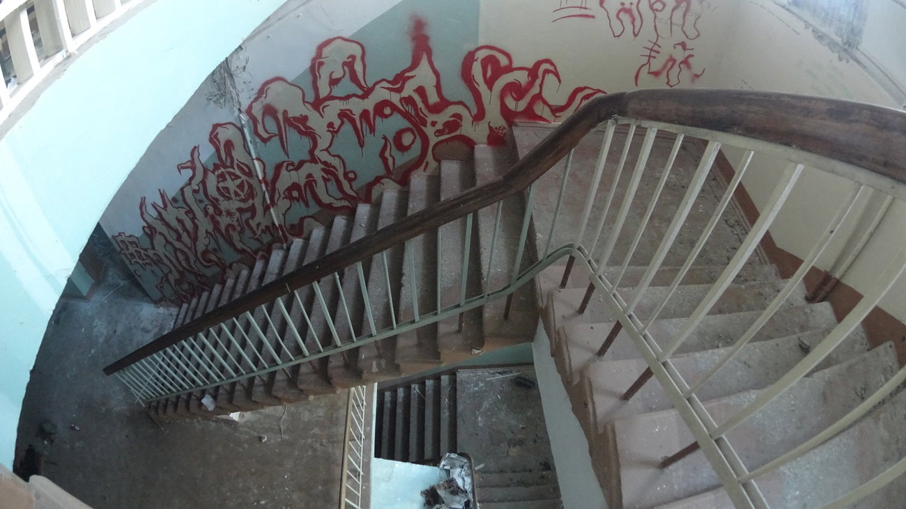 Graffiti Wall - Photo by deadkennedis
