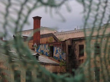 Graffiti Wall - Photo by deadkennedis