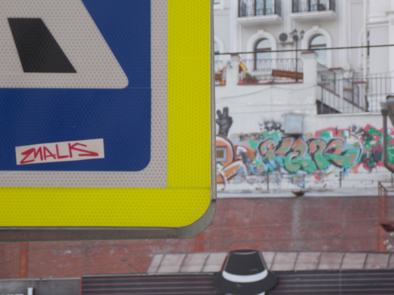 Graffiti Wall - Photo by deadkennedis (2013)