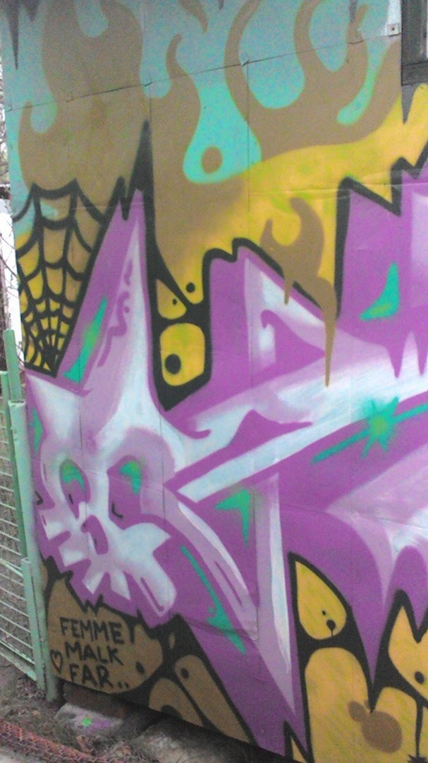 Graffiti Wall - Photo by deadkennedis (2016)
