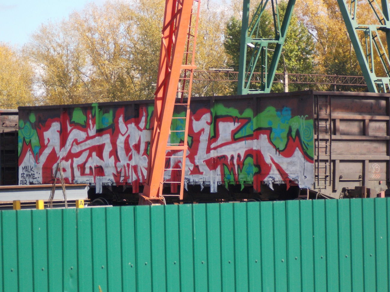 Graffiti Train - Photo by deadkennedis (2015)