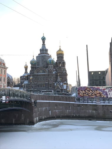 Graffiti Wall - Photo by deadkennedis