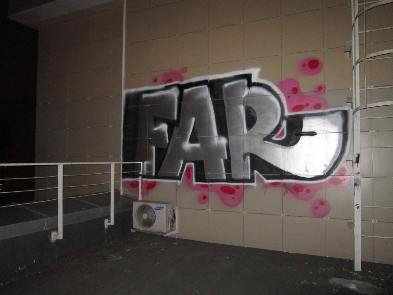 Graffiti Wall - Photo by deadkennedis