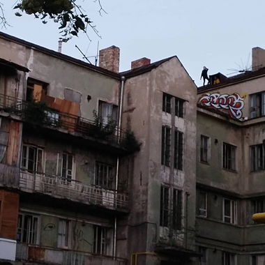 Graffiti Wall - Photo by deadkennedis