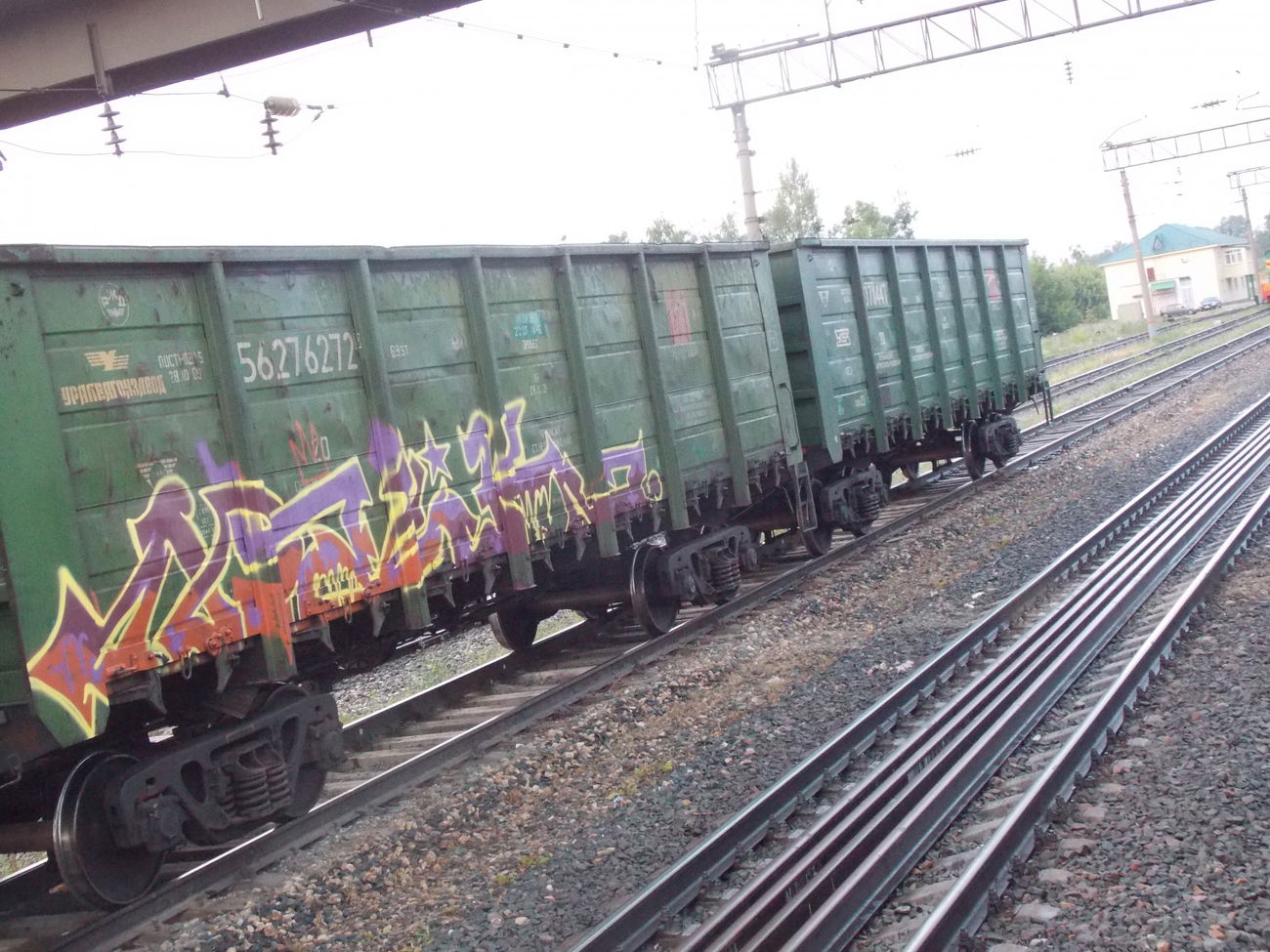 Graffiti Train - Photo by deadkennedis - anfin (2015)