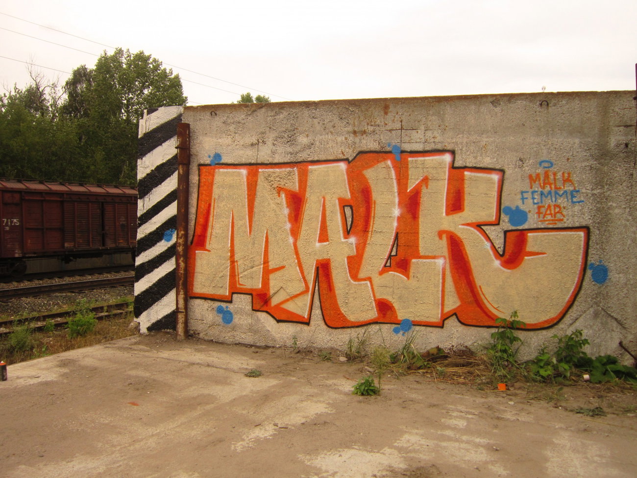 Graffiti Wall - Photo by deadkennedis