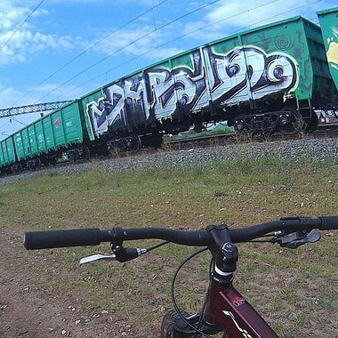 Graffiti Train - Photo by deadkennedis