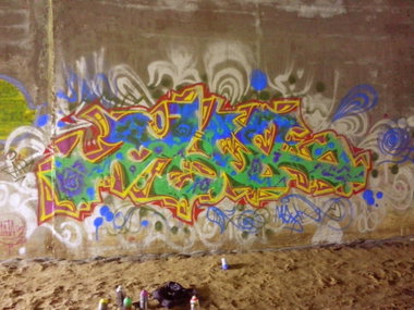 Graffiti Wall - Photo by deadkennedis (2013)