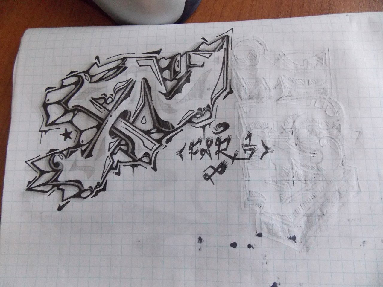 Graffiti Sketch - Photo by deadkennedis (2013)