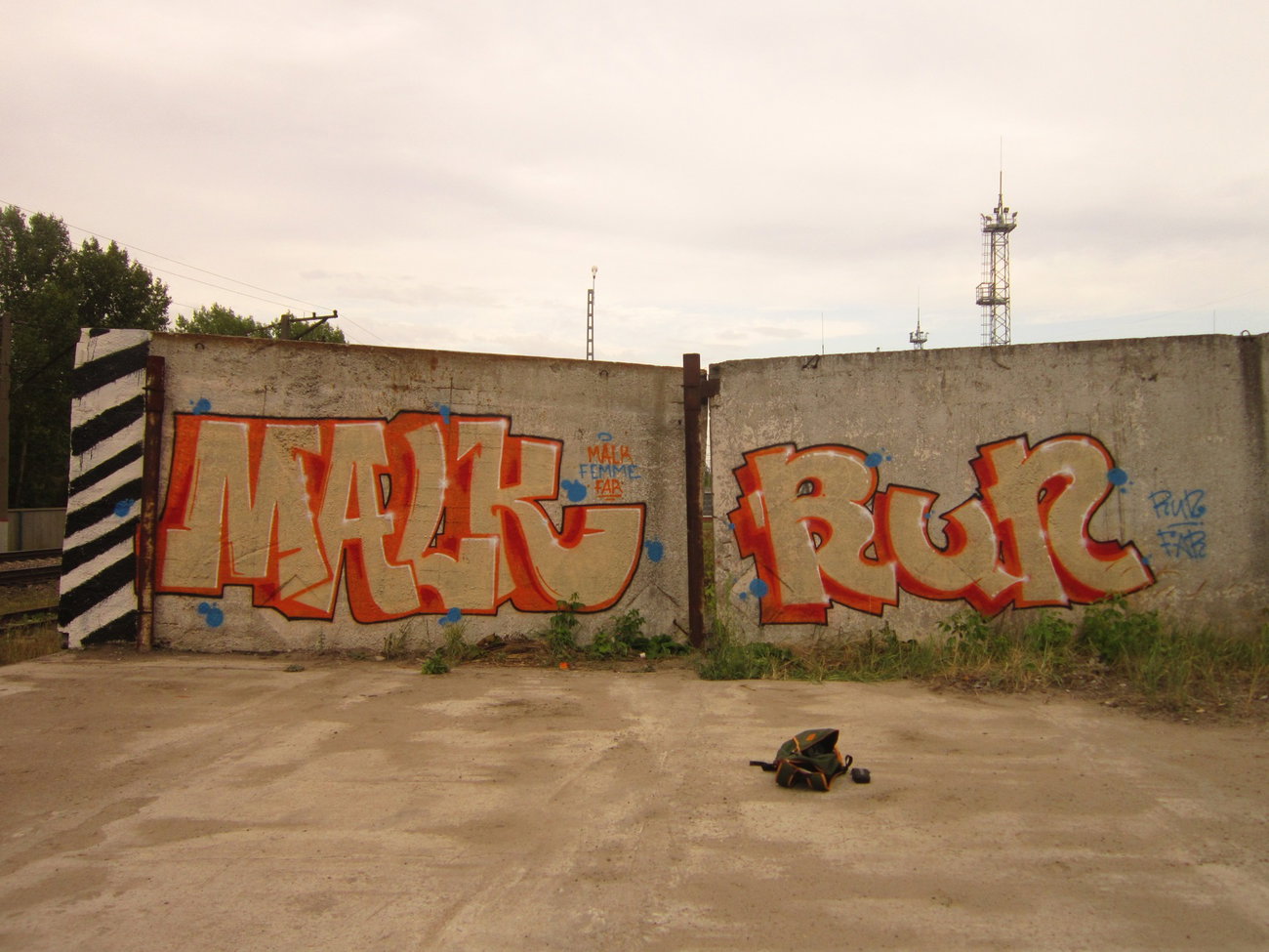 Graffiti Wall - Photo by deadkennedis