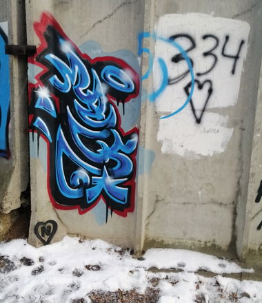 Graffiti Wall - Photo by deadkennedis