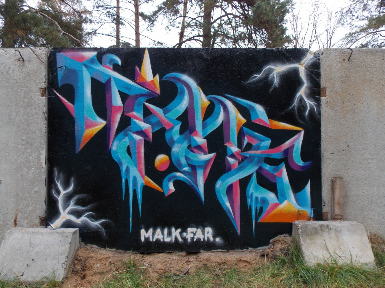 Graffiti Wall - Photo by deadkennedis