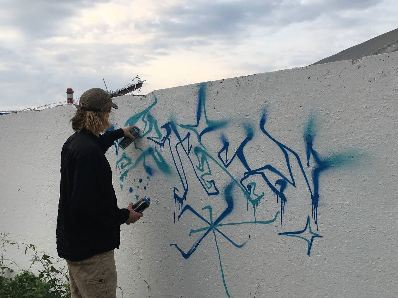 Graffiti Artwork - Photo by deadkennedis