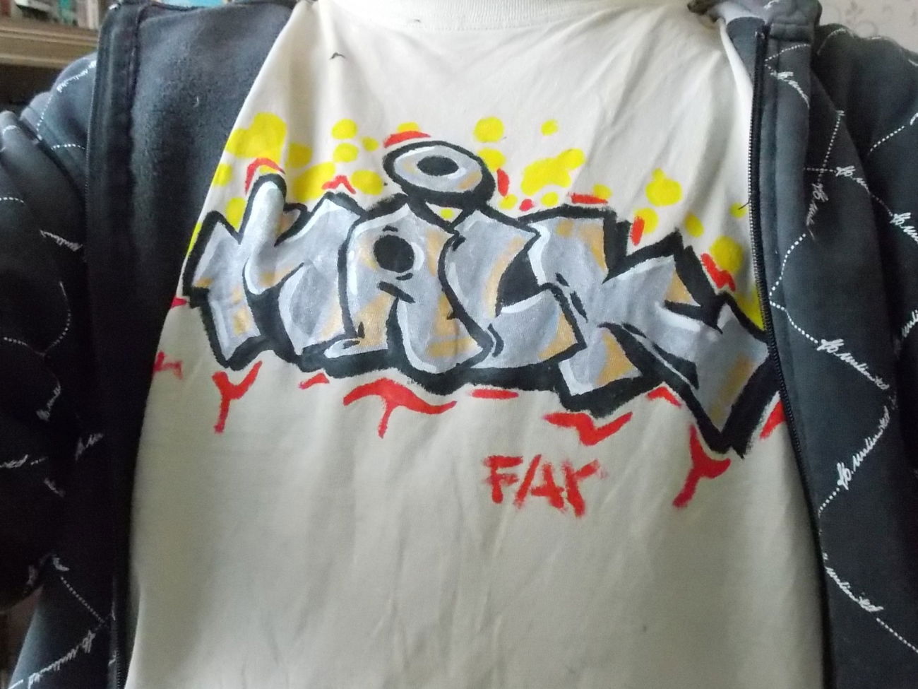 Graffiti Sketch - Photo by deadkennedis (2012)