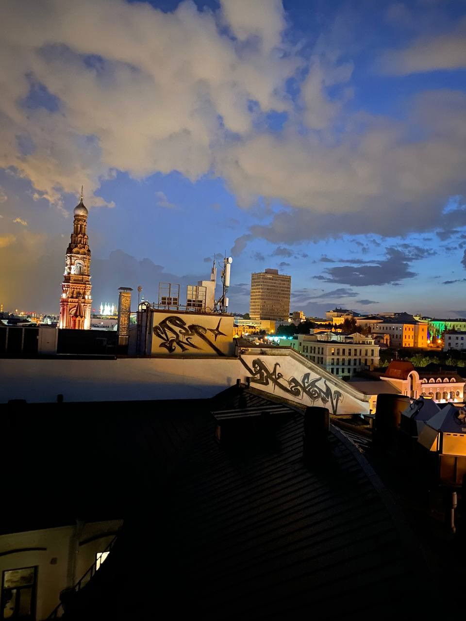 Graffiti Wall - Photo by deadkennedis