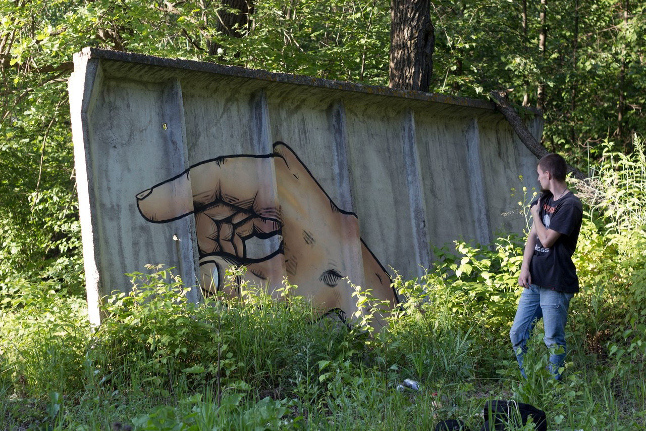 Graffiti Wall - Photo by deadkennedis (2016)