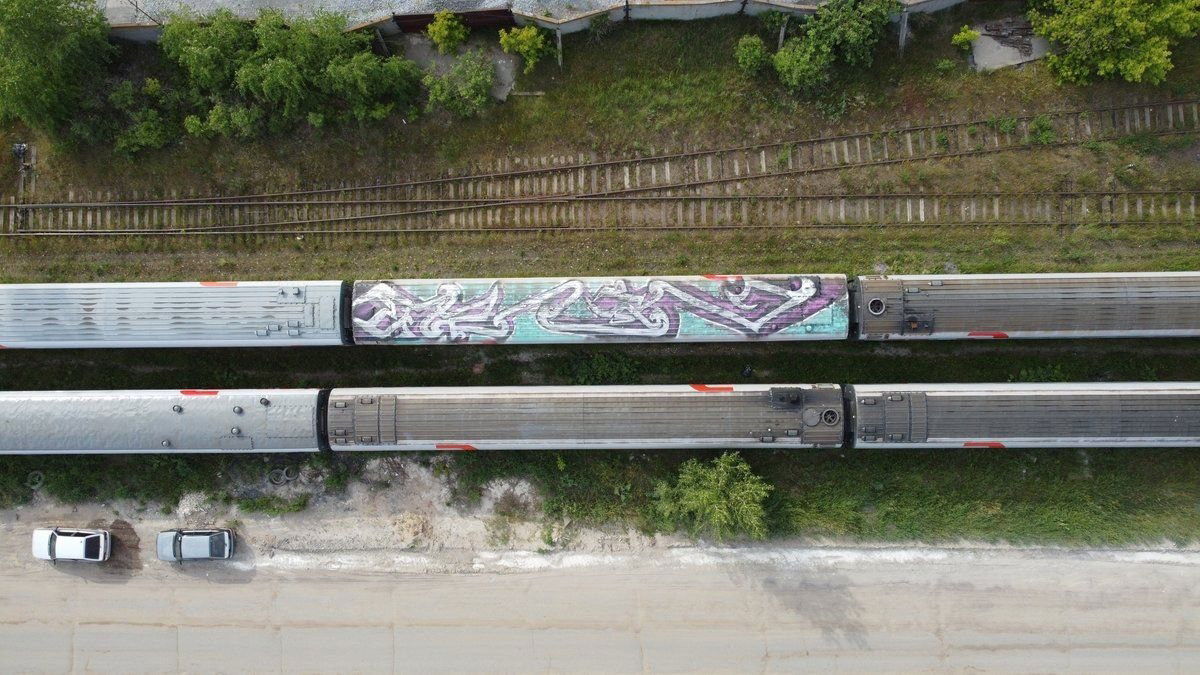 Graffiti Train - Photo by deadkennedis
