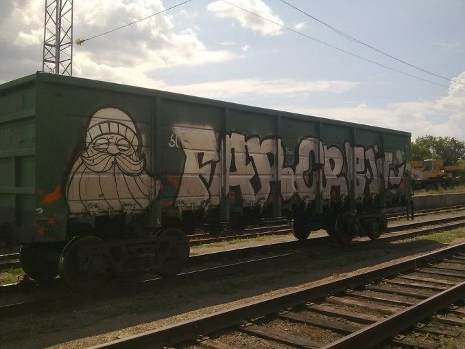 Graffiti Train - Photo by deadkennedis (2012)