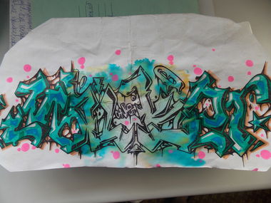 Graffiti Sketch - Photo by deadkennedis (2015)