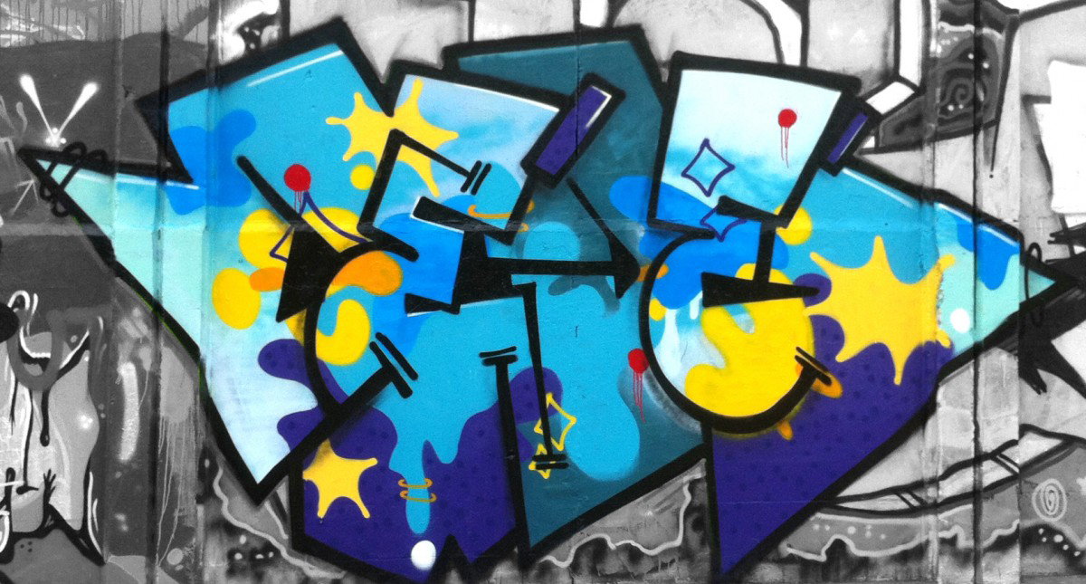 Graffiti Wall in Vilnius - Photo by dede - DEDE, MAK