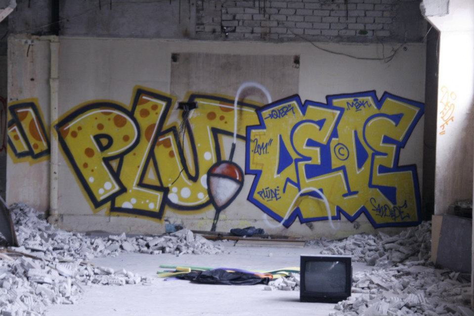 Graffiti Wall in Kaunas - Photo by dede - plugas, dede, mak