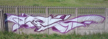 Graffiti Bombing in Russia - Photo by defekt389 (2035)