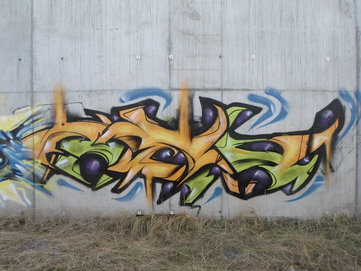 Graffiti Wall in Nigeria - Photo by defekt389