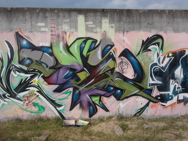 Graffiti Wall - Photo by defekt389