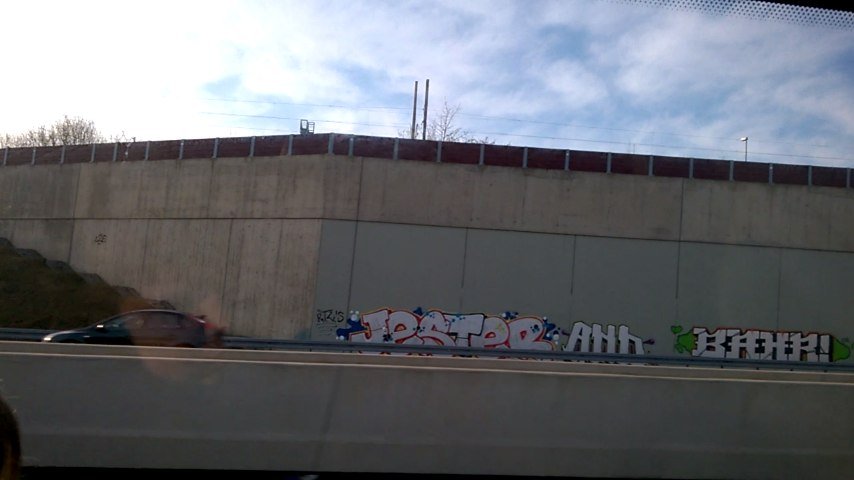 Graffiti Wall - Photo by deinemudda