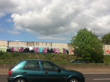 Graffiti Bombing - Photo by deinemudda