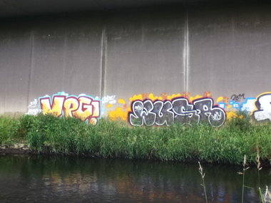 Graffiti Bombing - Photo by deinemudda