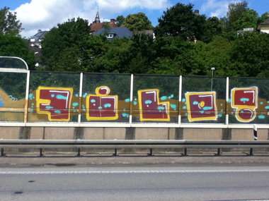 Graffiti Bombing - Photo by deinemudda