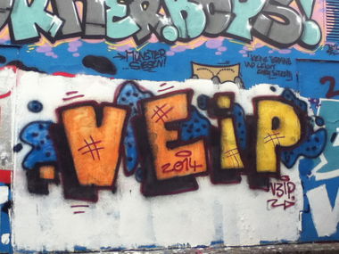 Graffiti Bombing in Siegen - Photo by deinemudda - veip (2014)
