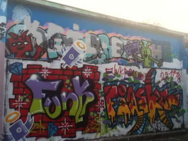 Graffiti Wall - Photo by deinemudda - funk, fiasko